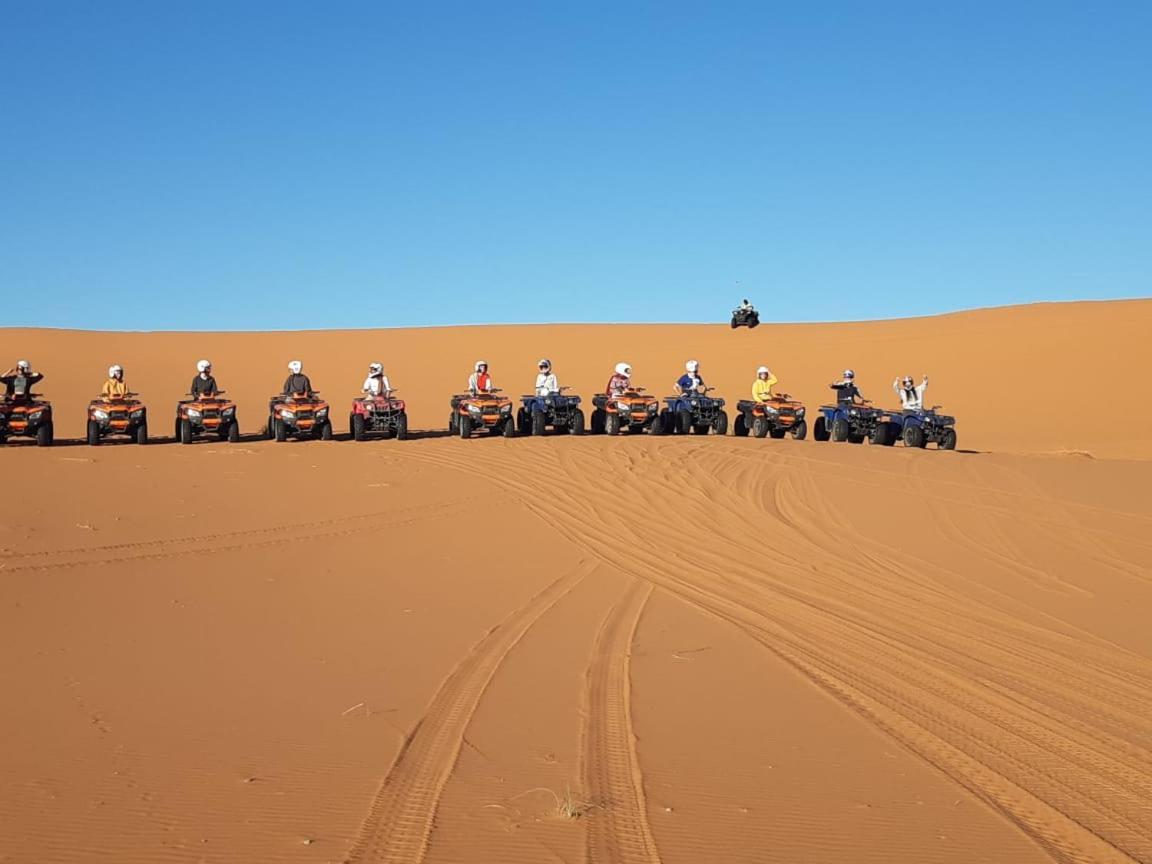 Erg Chebbi Starlight Camp Hotel เมอร์ซูกา ภายนอก รูปภาพ