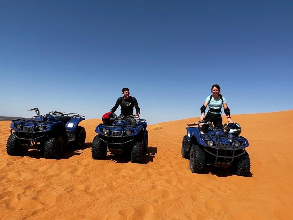 Erg Chebbi Starlight Camp Hotel เมอร์ซูกา ภายนอก รูปภาพ