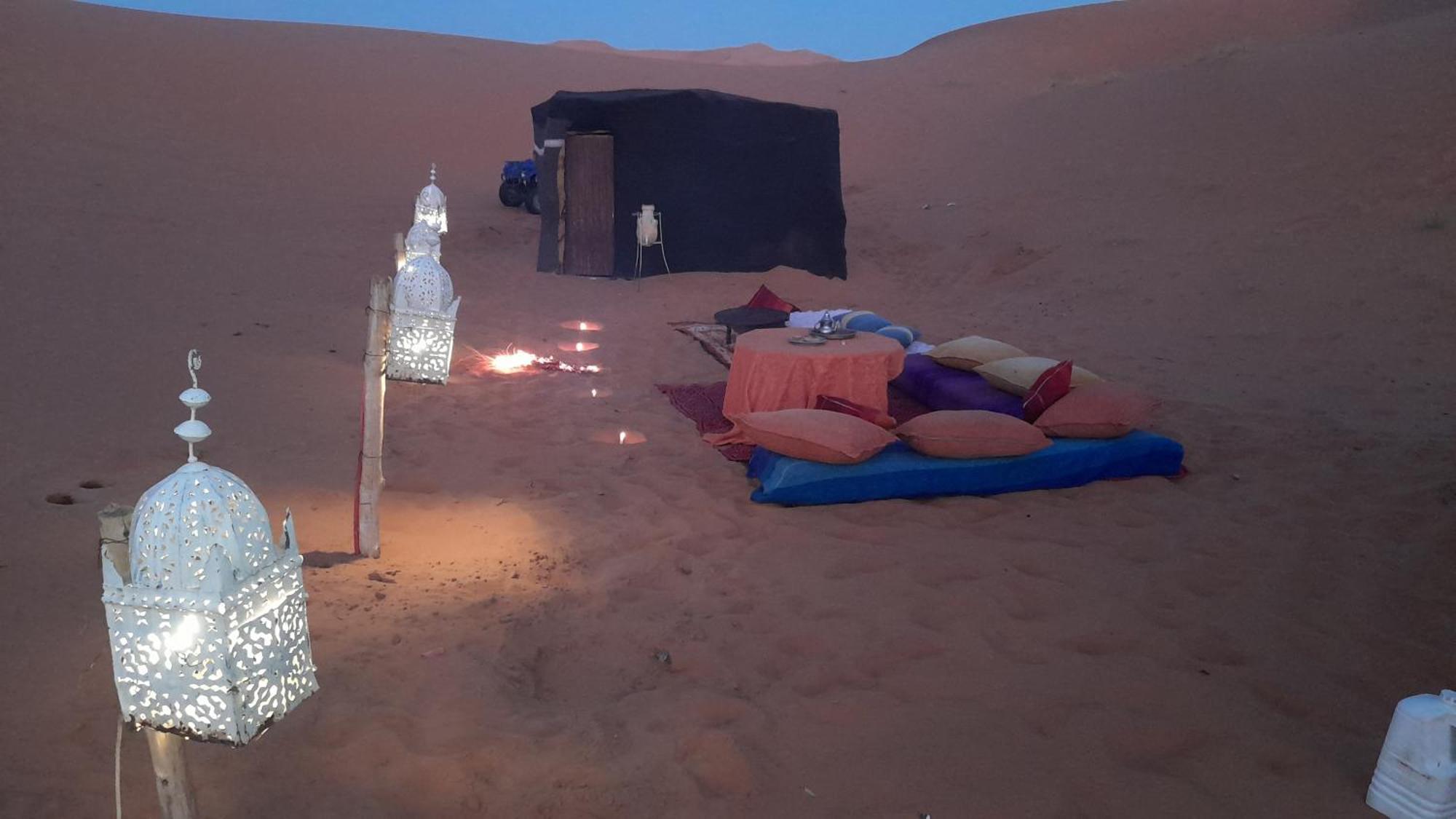 Erg Chebbi Starlight Camp Hotel เมอร์ซูกา ภายนอก รูปภาพ