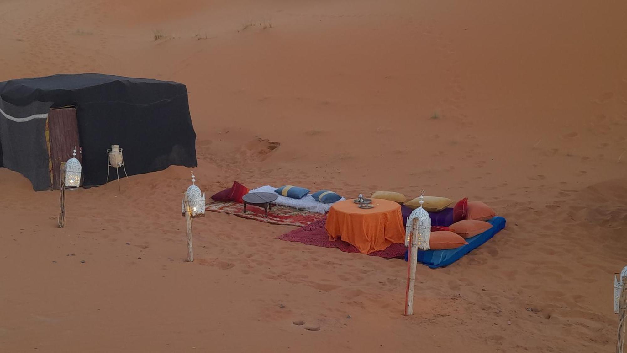 Erg Chebbi Starlight Camp Hotel เมอร์ซูกา ภายนอก รูปภาพ