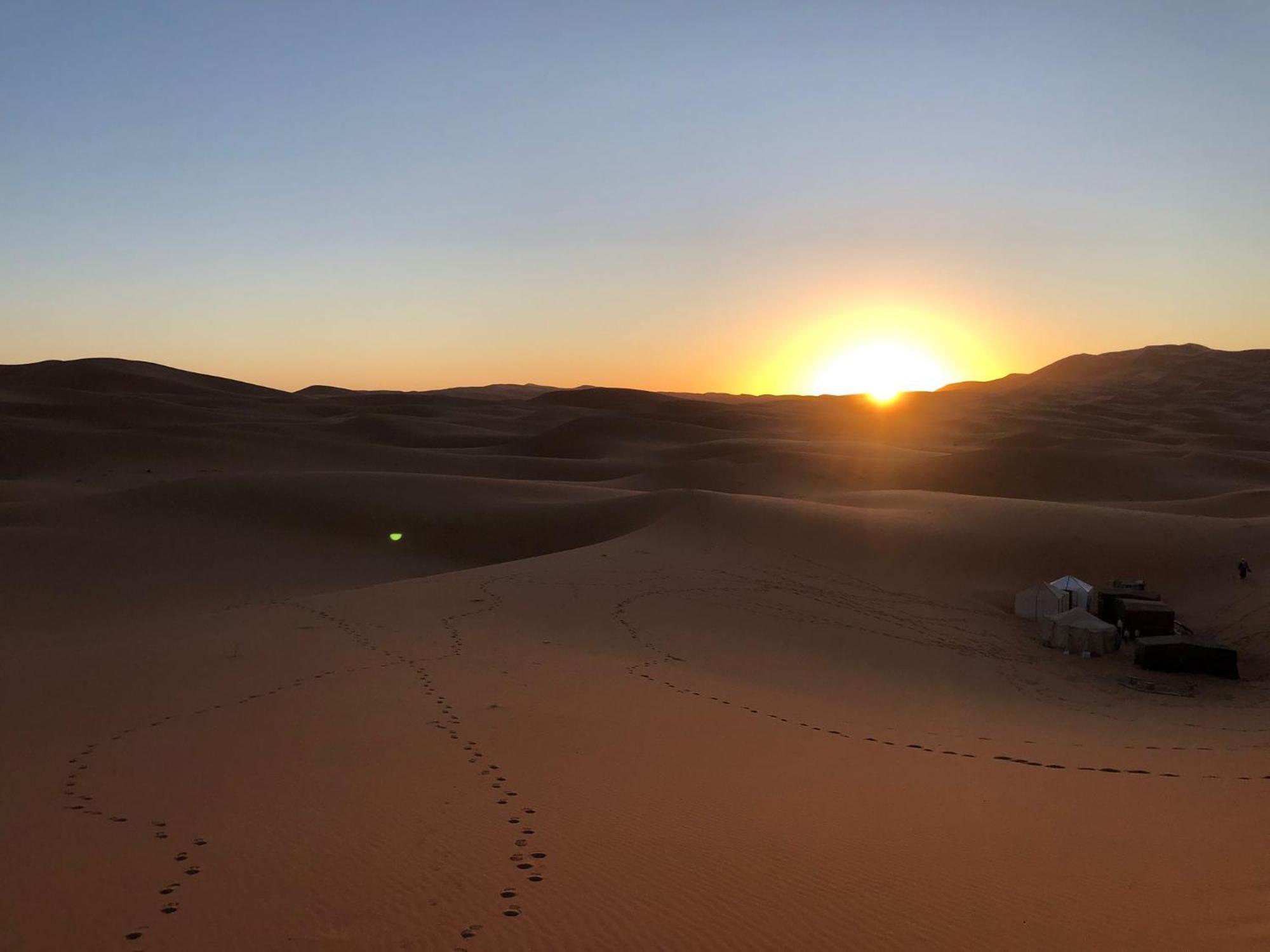 Erg Chebbi Starlight Camp Hotel เมอร์ซูกา ภายนอก รูปภาพ