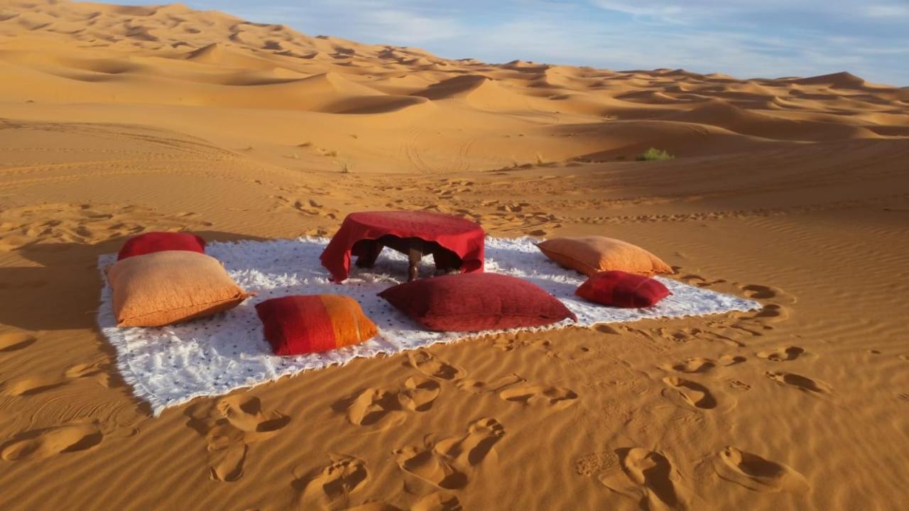 Erg Chebbi Starlight Camp Hotel เมอร์ซูกา ห้อง รูปภาพ