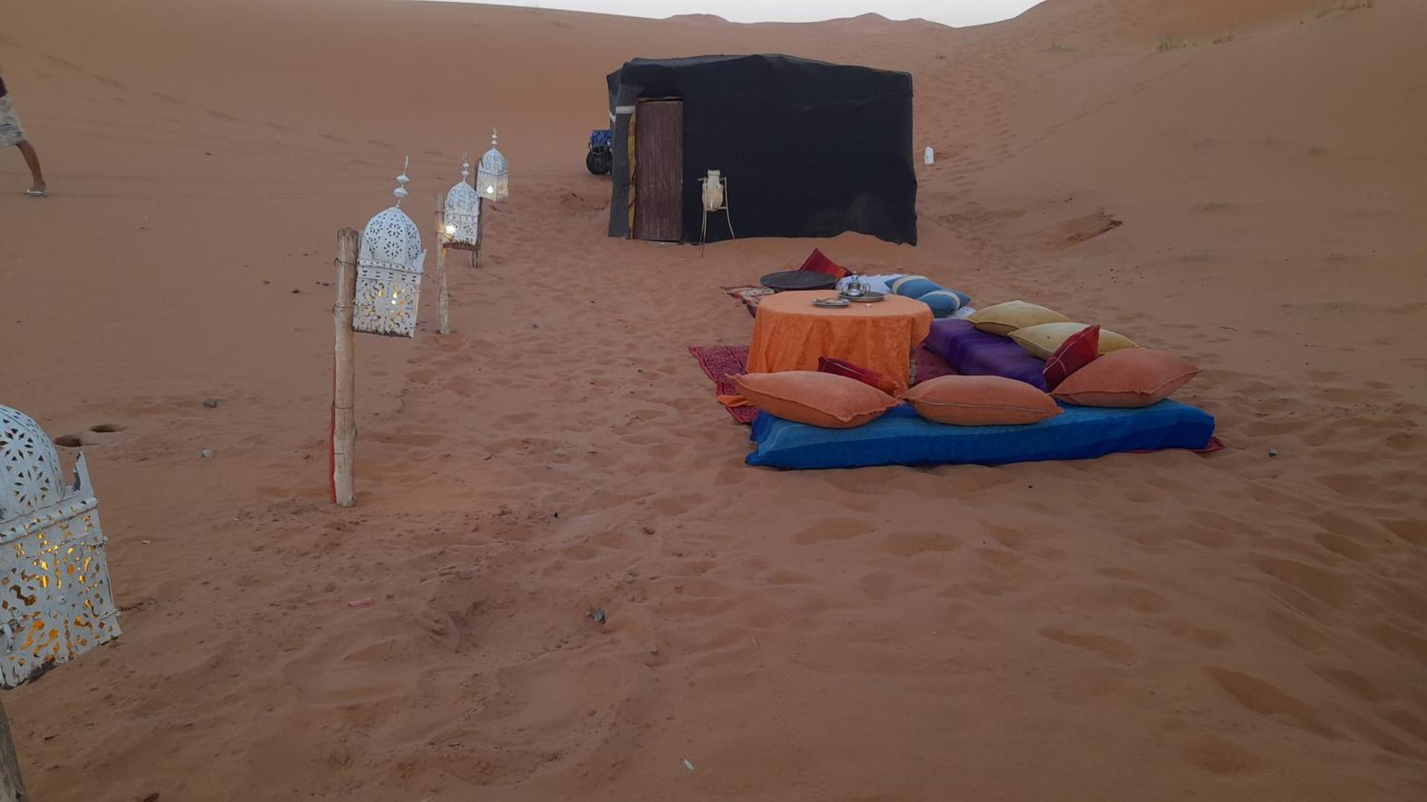 Erg Chebbi Starlight Camp Hotel เมอร์ซูกา ห้อง รูปภาพ